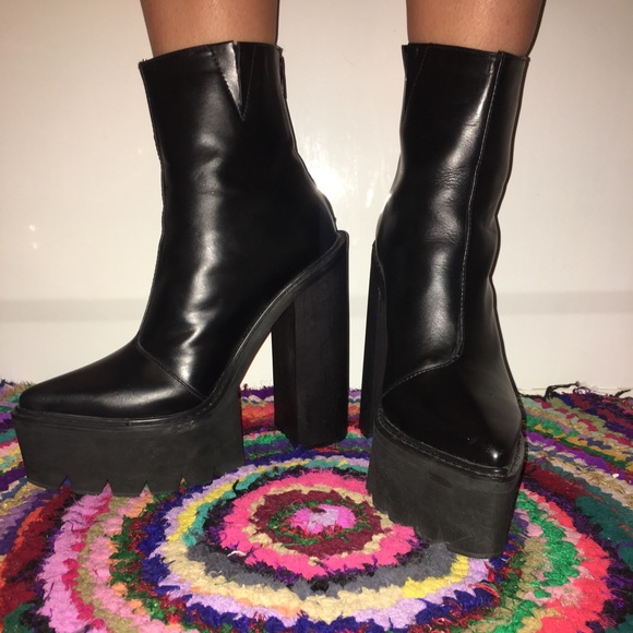 JEFFREY CAMPBELL MULDER BOOTIE SZ 9.5